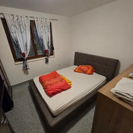 Stan Na Dan Cazin * Ivisovo Greblje